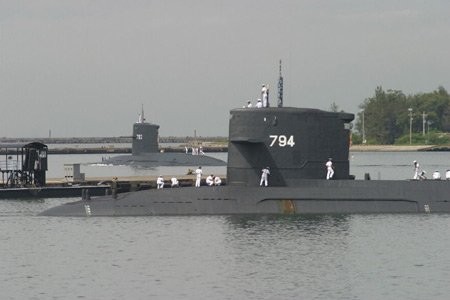 Tàu ngầm chủ lực mang tên Hải Long và Hải Hổ của Quân đội Đài Loan.